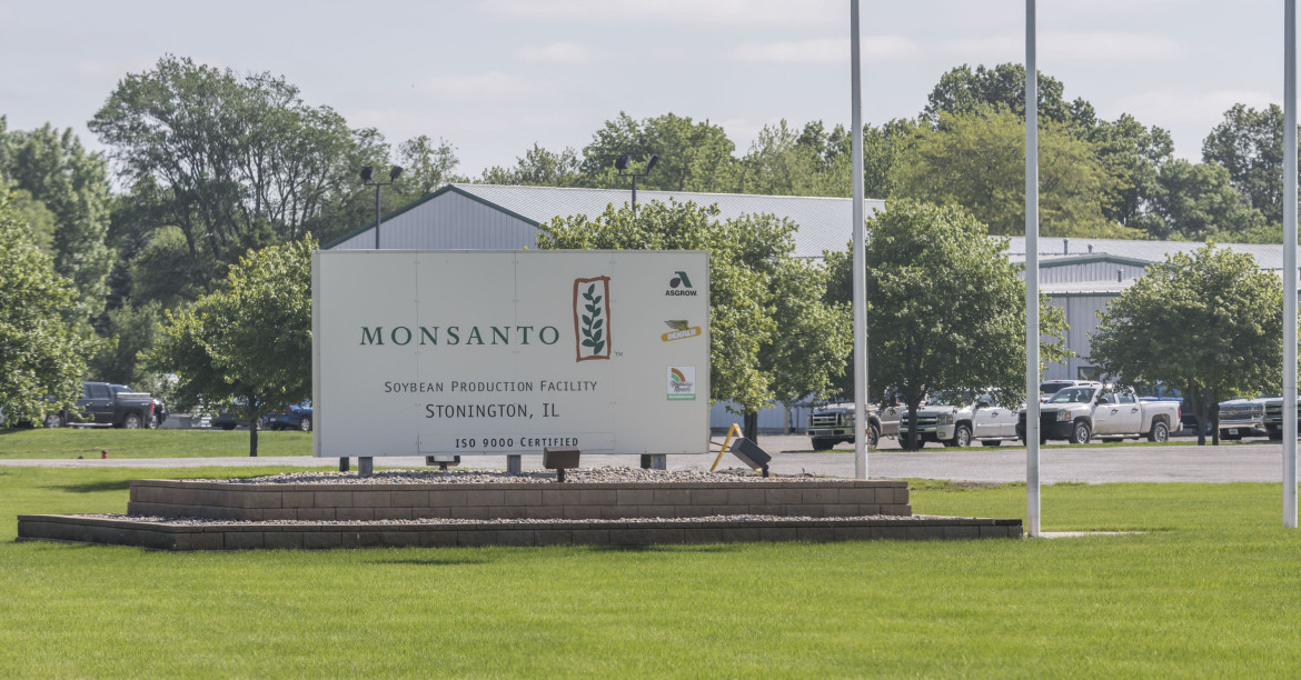 Preluarea Monsanto de către Bayer ar crea cel mai mare