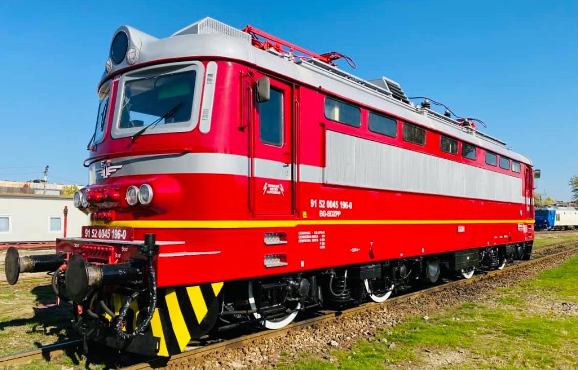 Oltenii de la Reloc repară locomotivele bulgarilor FOTO - Economica.net