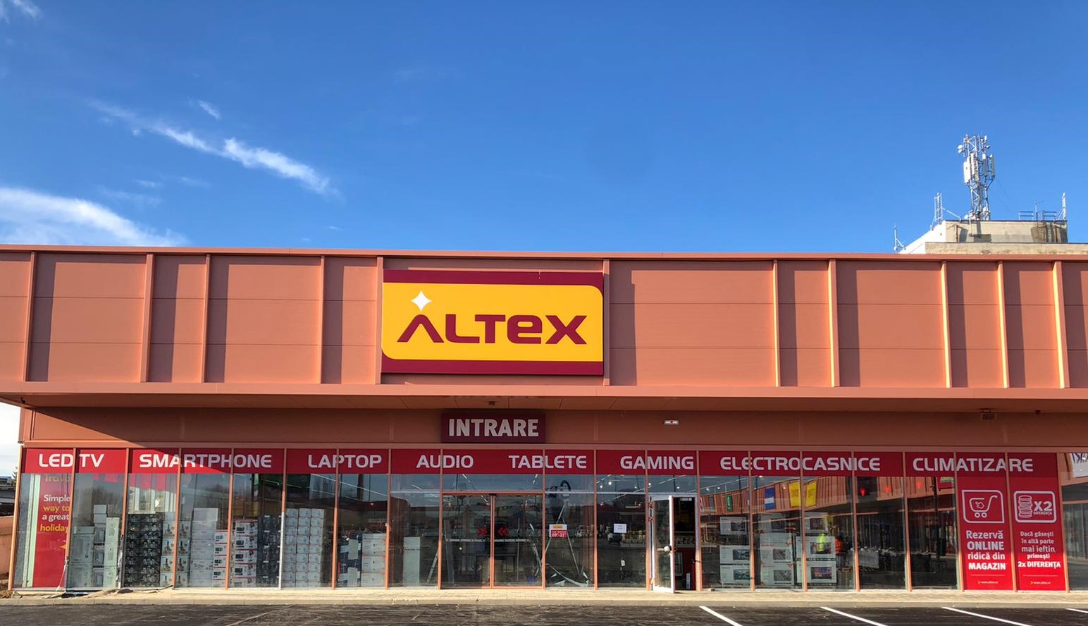 Ultima Ora Local Magazin Altex Inaugurat In Iulius Mall