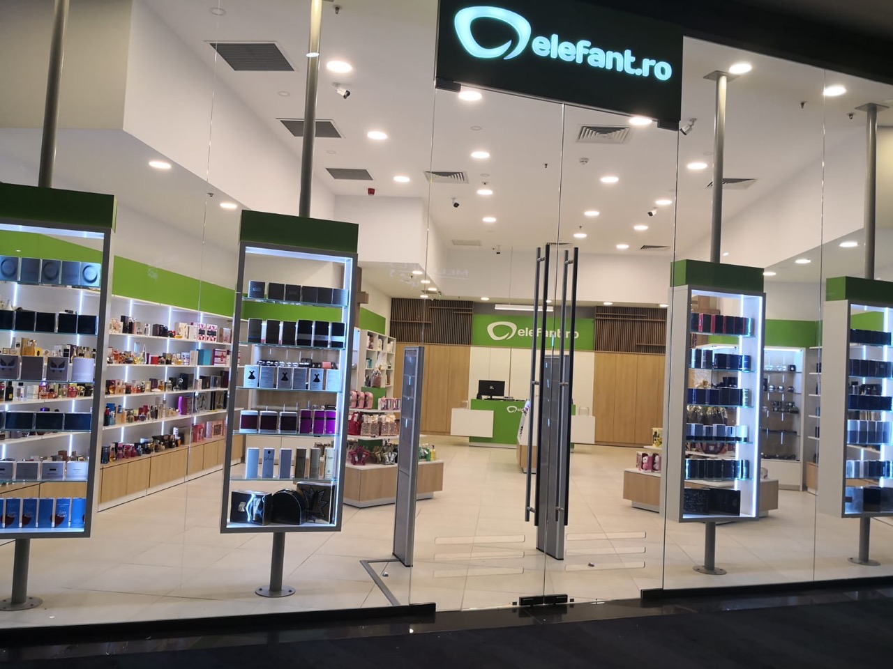 Elefant Net Proprietarii centrului comercial Magnolia din Brașov au renunțat la ...