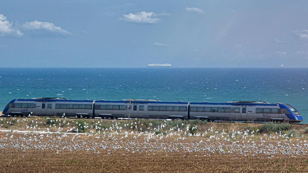 tren constanta mangalia