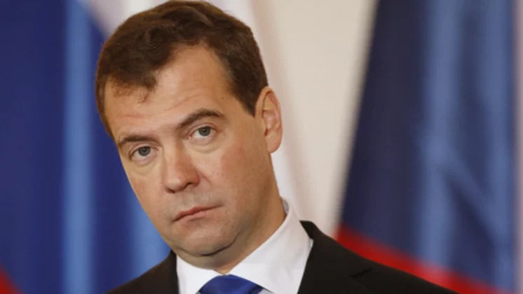 Dmitri Medvedev spune că Rusia nu intenționează să furnizeze arme nucleare Iranului