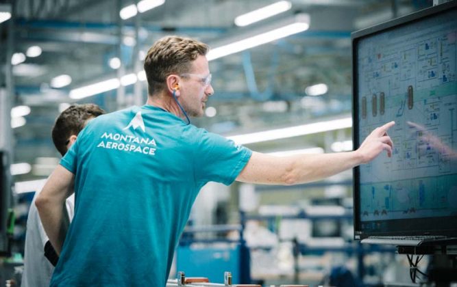 Firma care produce componente pentru Boeing și Airbus în Maramureș urmează să ia autorizația pentru un parc fotovoltaic cu stocare
