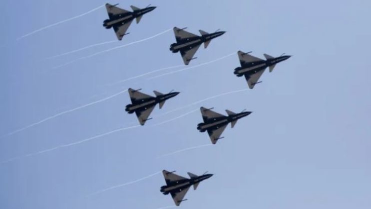 China desfăşoară manevre militare majore în jurul Taiwanului