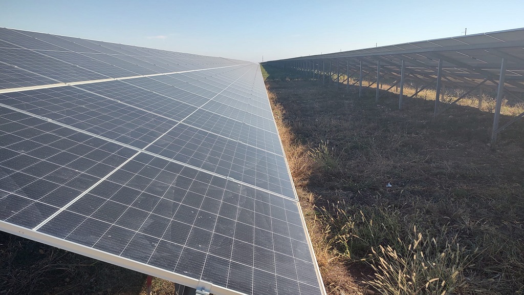 PREMIERĂ Fotovoltaicele ajung prima sursă de energie electrică a țării într-o zi de iarnă - Economica.net