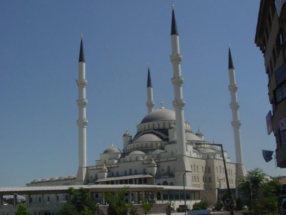Franţa are o expunere redusă la criza din Orientul Mijlociu