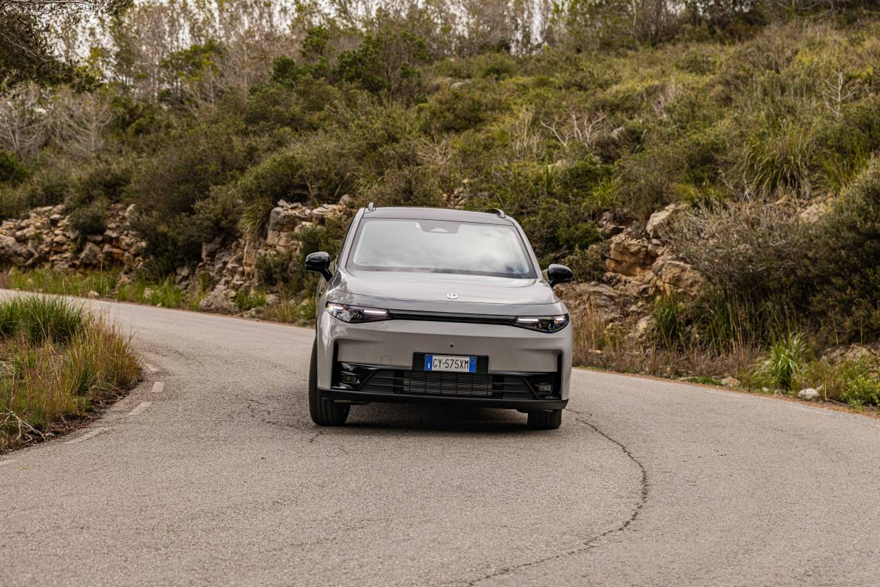 C Reev TEST Leapmotor C10 REEV: SUV electric cu autonomie de diesel ...