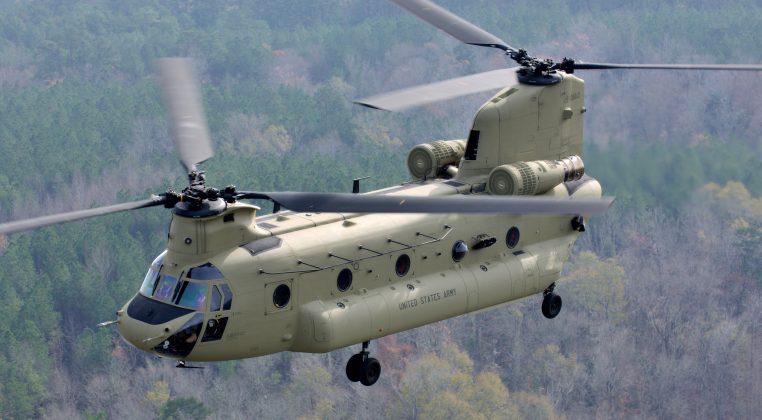 SUA Autorizează Vânzarea a 6 Elicoptere Chinook către EAU pentru Peste 1 Miliard de Dolari, Consolidând Parteneriatul Strategic în Orientul Mijlociu