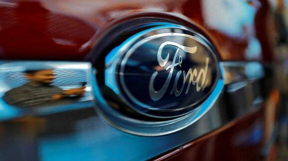 Criză Ford – Pierderi semnificative, în urma efectelor taxelor vamale americane şi a restructurării diviziei de vehicule electrice