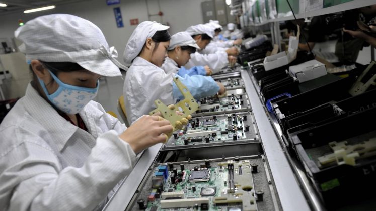 Apple se extinde în India prin Foxconn, în pofida obiecţiilor lui Donald Trump