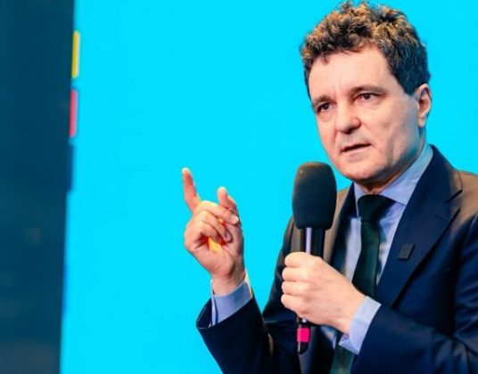 Nicusor dan3 e1758856241891 536x420 - JurnalUrban