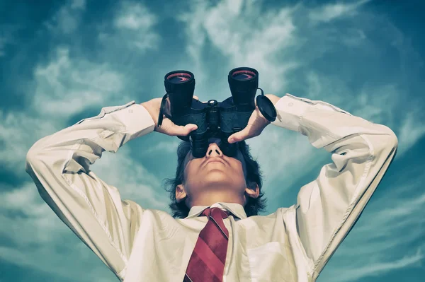 Grafic cu evoluția investițiilor companiilor din România, evidențiind digitalizarea și impactul schimbărilor climatice asupra strategiilor de afaceri. | sursa foto: Economica Grafic cu evoluția investițiilor companiilor din România, evidențiind digitalizarea și impactul schimbărilor climatice asupra strategiilor de afaceri. | sursa foto: Economica