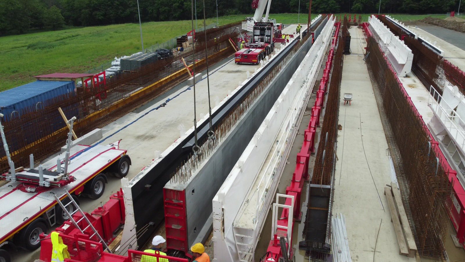 Autostrada A1 Sibiu - Pitești: Au fost produse primele două grinzi ...