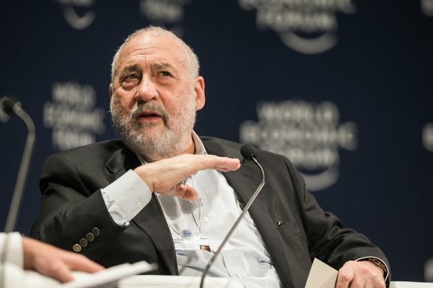 „Grupul lui Stiglitz” cere impozit pe profiturile excepţionale ale companiilor energetice