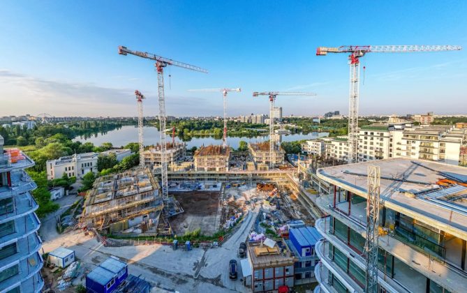 Planșă cu grafic și cifre despre vânzarea apartamentelor One United Properties și impactul Legii Nordis asupra finanțării terenurilor în 2025 | sursa foto: Economica
