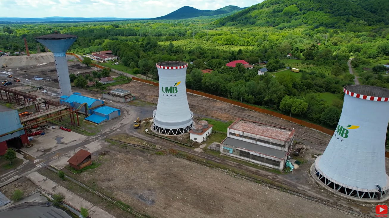 VIDEO Umbrărescu salvează combinatul istoric Oțelu Roșu cu o investiție unică: aduce aici cel mai nou laminor din Europa, este primul de pe tot continentul. Este produs de un gigant german, cu 150 de...