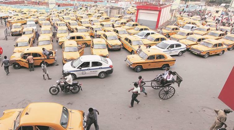 India – Premierul Modi cere populaţiei să economisească carburanţii pe fondul creşterii vertiginoase a preţurilor pe pieţele mondiale