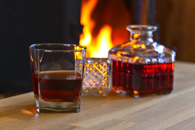 OMS cere taxe mai mari pentru băuturile alcoolice și a băuturile care conțin zahăr, pentru a le face mai puțin accesibile consumatorilor