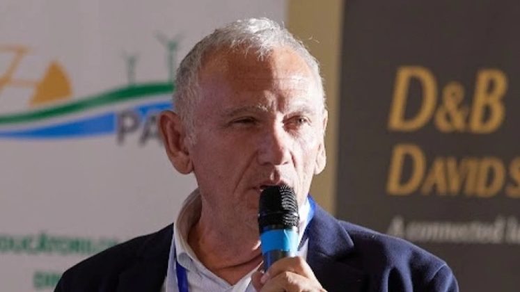 Prosumatorii cer Ministerului Mediului și AFM să fie consultați înainte de lansarea programului „Casa Verde Baterii 2026”, pentru ca piața să nu mai fie distorsionată de prețuri umflate pe banii publici