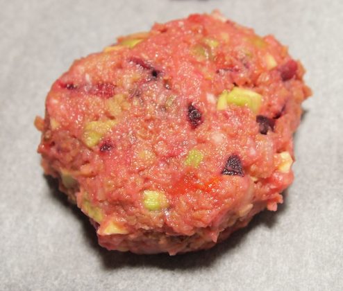Parlamentul European a votat în favoarea interzicerii termenilor de „friptură”, „cârnat” şi „hamburger” pentru preparatele din produse vegetale