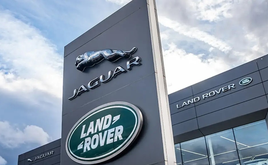 Jaguar Land Rover, cel mai mare producător britanic de mașini, va da afară mii de oameni