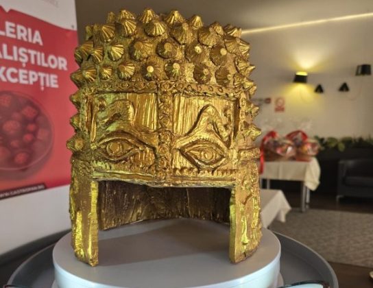 Coiful de la Coțofenești realizat din ciocolată, poate fi văzut la festivalul Chocolate Saga din Iași