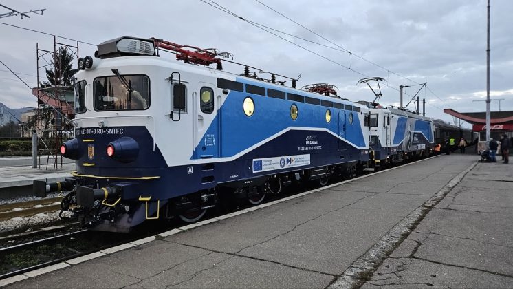 VIDEO Prima locomotivă electrică modernizată la Brașov prin PNRR a fost predată azi CFR Călători