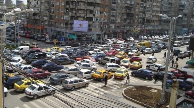 Câte mașini sunt în trafic în București, la ora de vârf – Hotnews