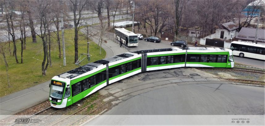 Proiecte privind modernizarea transportului cu tramvaiul şi achiziţionarea de troleibuze, pe ordinea de zi la şedinţa CGMB de joi