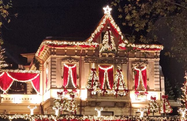 Afacerile firmei ce a creat primul decor viral de Crăciun. Cine administrează restaurantul din apropierea Pieței Victoria