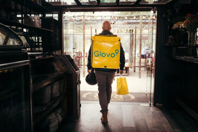 Glovo lansează un nou serviciu în România. Oferă finanțări între 3.000 și 200.000 de lei