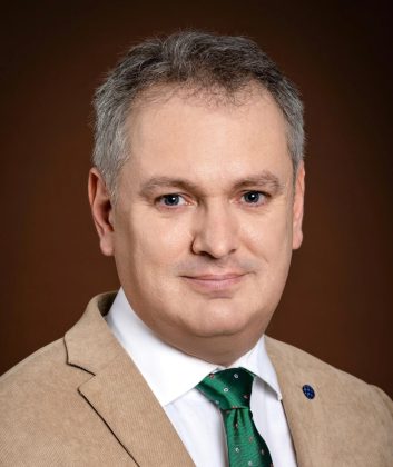 România a intrat în elita mondială a asigurărilor. Ce este CPCU Society, un master de elită pentru spcialiștii în asigurări prezent acum și în România
