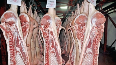 Abatoarele din România au în magazinele de retail o piaţă în creştere pentru vânzarea cărnii de porc românesc – Ministrul Agriculturii