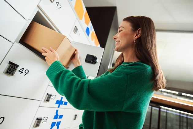 Unități moderne de lockere livrare colete amplasate în spațiu urban, parte din rețeaua lockere România utilizată de curieri lockere pentru livrări rapide și flexibile. | sursa foto: Economica