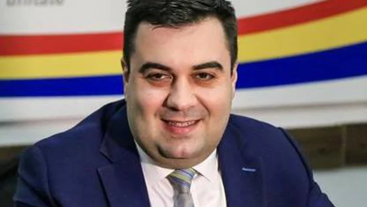 Percheziţii DNA la fostul ministru al Transporturilor Răzvan Cuc şi la un om de afaceri. Dosarul investighează dare de mită şi complicitate la dare de mită