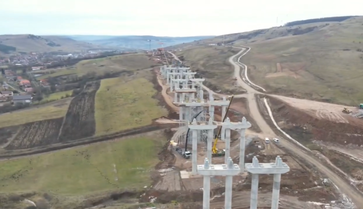 VIDEO Autostrada Transilvania: Ozaltin montează grinzile la viaductul Topa Mică