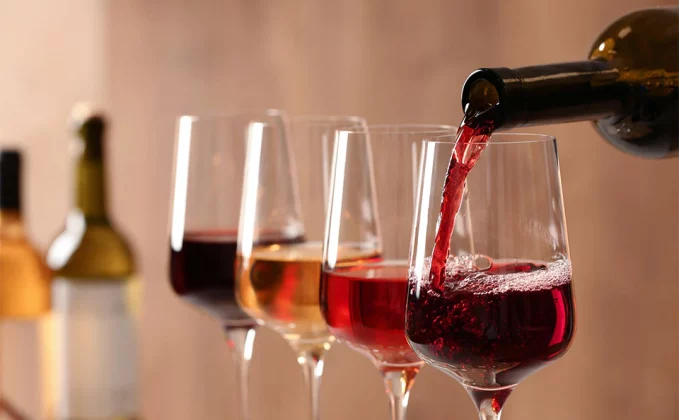 Grafic cu scăderea consumului vin Europa cu 35% și planul de sprijin viticultori pentru dezechilibru cerere ofertă în sectorul viticol european | sursa foto: Economica