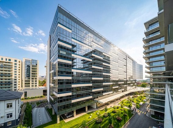 Prima tranzacție imobiliară mare din București din 2026. Un fond maghiar, cu Poșta ungară printre parteneri, a cumpărat clădirea de birouri Equilibrium 2, din nordul orașului