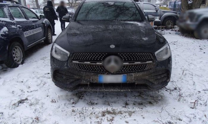 Un Mercedes în valoare de 150.000 de lei căutat de autoritățile italiene a fost găsit la Corabia de polițiștii de frontieră