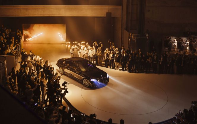 Mercedes-Benz Clasa S revine în lupta cu BMW Seria 7 cu 2.700 de componente complet noi