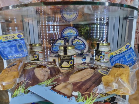 (FOTO) România e prezentă și în acest an la Expoziţia „Săptămâna Verde” de la Berlin. Printre produsele prezentate se numără: Magiunul de Topoloveni, Cârnații de Pleșcoi și Telemeaua de Ibănești