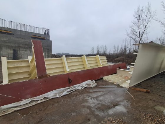 Autostrada Unirii A8: Sosește în șantier tablierul metalic pentru podul de la Ungheni, primul construit peste Prut după 60 de ani FOTO