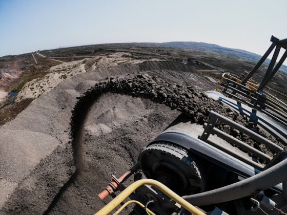 Grafic cu evoluția producției cărbune și import cărbune în România între 2025 și 2027 conform prognozei energie CNSP, cu scăderi vizibile. | sursa foto: Economica Grafic cu evoluția producției cărbune și import cărbune în România între 2025 și 2027 conform prognozei energie CNSP, cu scăderi vizibile. | sursa foto: Economica