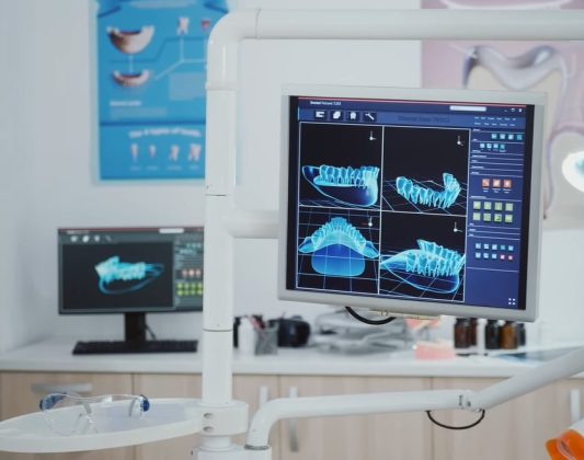 Încă o țară în care o companie românească devine lider. Dental Holding a cumpărat grupul grecesc Memodent