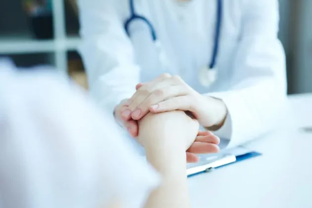 Amenzi pentru abateri la concedii medicale de 1 milion de lei, găsite de Casele de Asigurări în 2025 - Economica.net