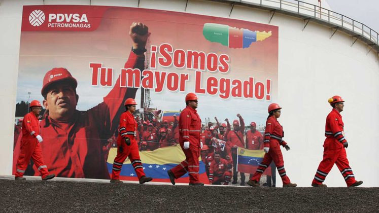 Ce înseamnă petrolul pentru Venezuela, care a naționalizat industria petrolieră, dominată de americani, acum 50 de ani. Are cele mai mari rezerve din lume, dar importă carburanți