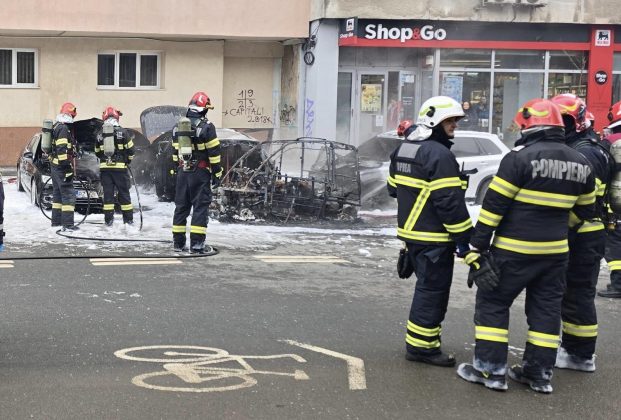 Incendiu în Bucureşti – Un mort după ce mai multe maşini au luat foc pe un bulevard aglomerat din Capitală