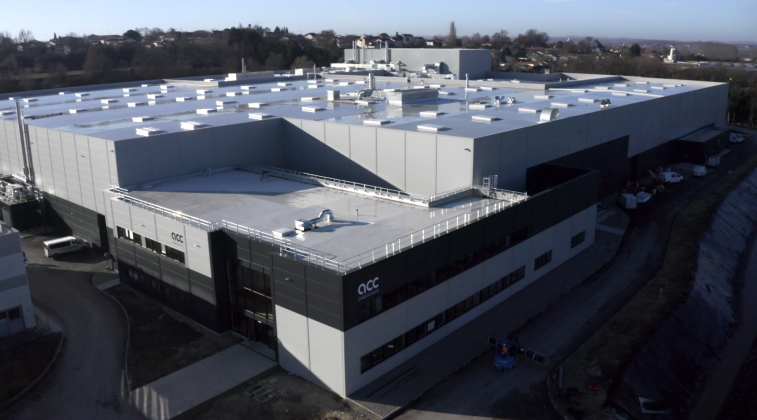 Compania AAC, la care acționari sunt Stellantis, Mercedes și Total, renunță definitiv la construirea a două fabricii de baterii pentru mașini electrice în Italia și Germania