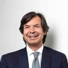 Șeful Intesa nu se arată îngrijorat de o posibilă alianță între rivalii de la UniCredit și compania de asigurări Generali