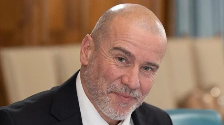 Ministrul Culturii retrage proiectul care norma munca artiștilor, în urma protestelor acestora. „Împreună cu ei şi cu alţii vom căuta alte soluții. Problema rămâne”